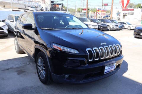 2018 Jeep Cherokee Latitude FWD photo