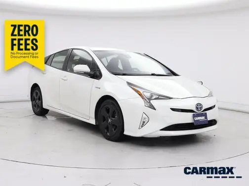 2017 Toyota Prius Three Touring FWD photo