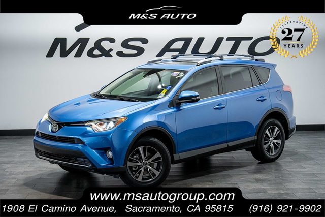 2017 Toyota RAV4 XLE AWD photo