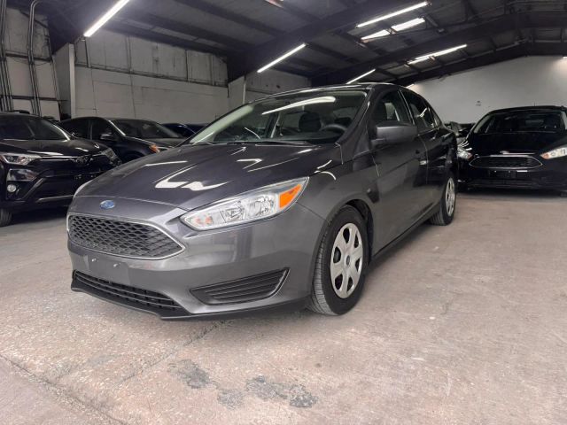 2017 Ford Focus S FWD photo