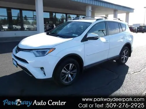 2017 Toyota RAV4 XLE AWD photo
