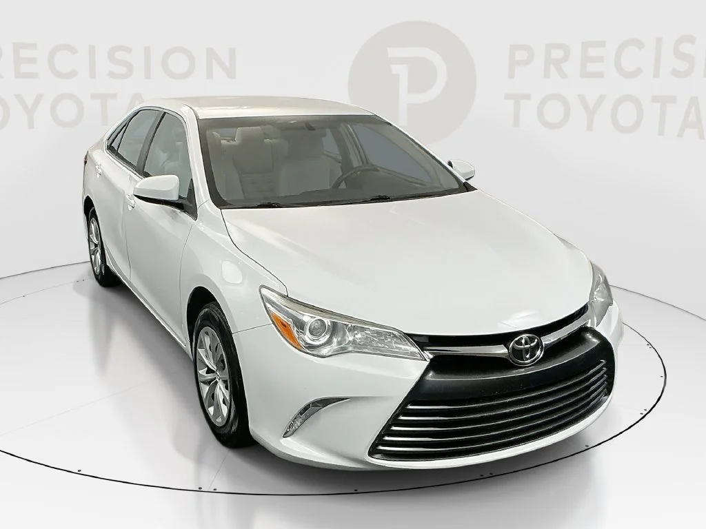 2017 Toyota Camry LE FWD photo