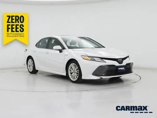 2018 Toyota Camry Hybrid XLE FWD photo