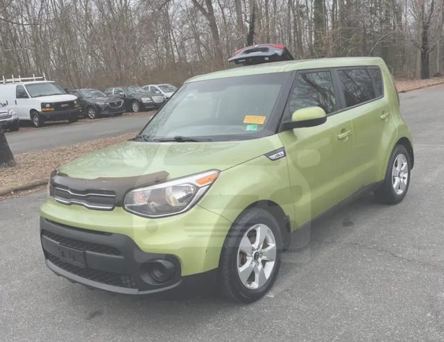 2018 Kia Soul Base FWD photo