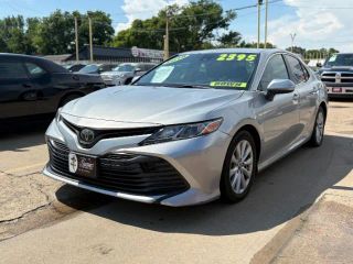 2018 Toyota Camry LE FWD photo