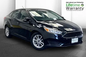 2017 Ford Focus SE FWD photo