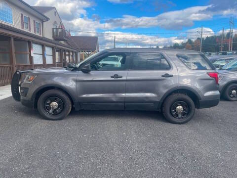 2017 Ford Explorer  AWD photo