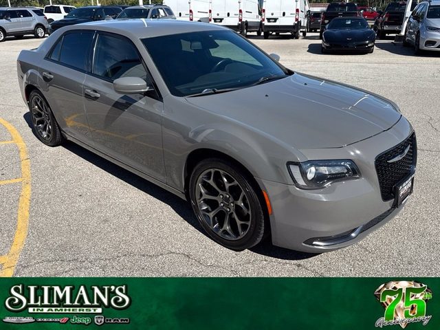 2018 Chrysler 300 300S RWD photo