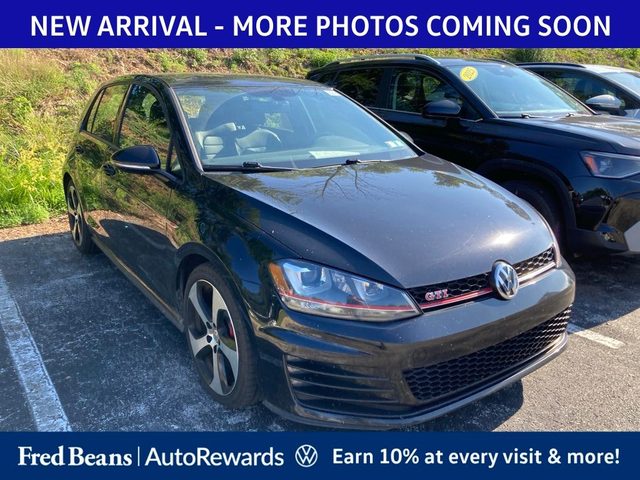 2017 Volkswagen Golf GTI SE FWD photo