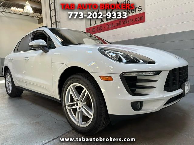 2018 Porsche Macan AWD photo