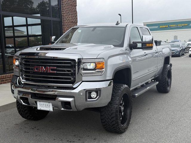 2018 GMC Sierra 2500HD SLT 4WD photo