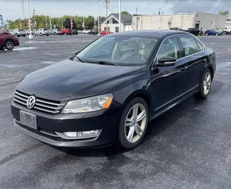 2015 Volkswagen Passat 1.8T SE w/Sunroof & Nav FWD photo