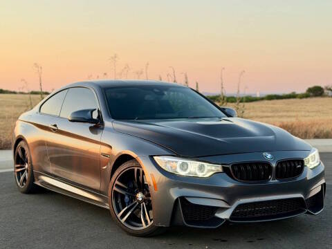 2015 BMW M4  RWD photo
