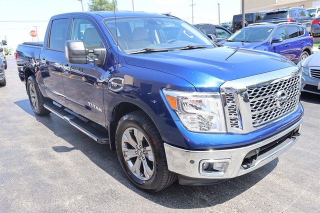 2017 Nissan Titan SV 4WD photo