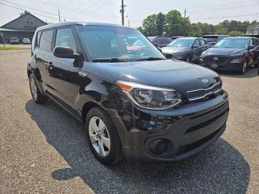2018 Kia Soul Base FWD photo