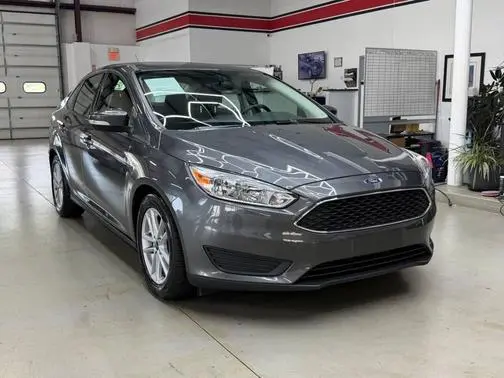 2017 Ford Focus SE FWD photo
