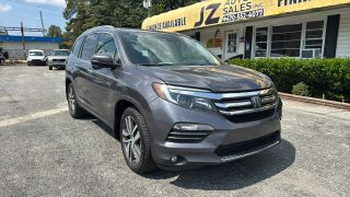 2017 Honda Pilot Touring FWD photo