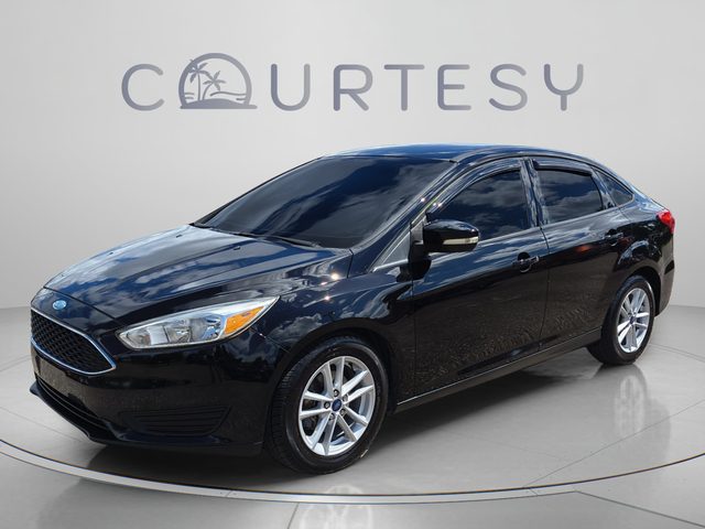2017 Ford Focus SE FWD photo