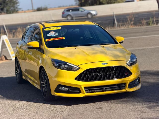 2017 Ford Focus ST FWD photo
