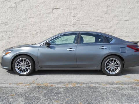 2017 Nissan Altima 2.5 SR FWD photo