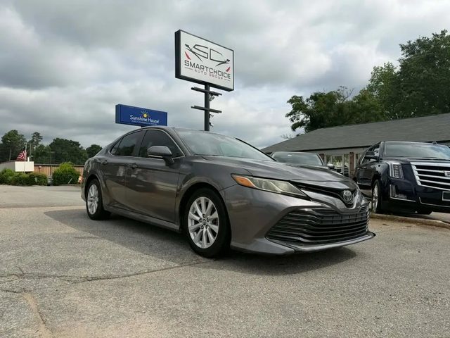 2018 Toyota Camry LE FWD photo