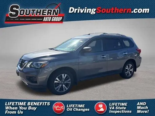 2017 Nissan Pathfinder SV 4WD photo