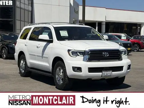 2018 Toyota Sequoia SR5 RWD photo