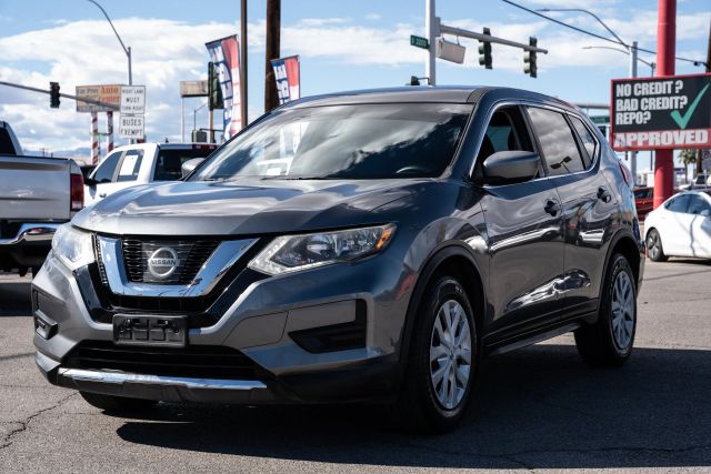 2017 Nissan Rogue S FWD photo