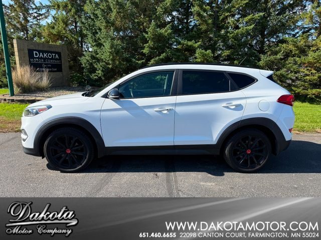 2017 Hyundai Tucson Night AWD photo
