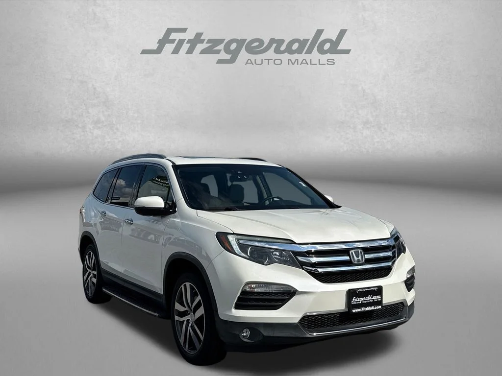 2017 Honda Pilot Elite AWD photo