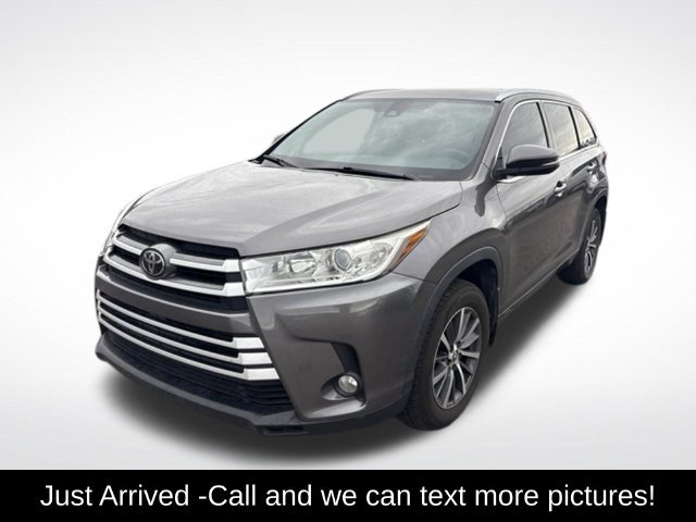 2017 Toyota Highlander XLE FWD photo