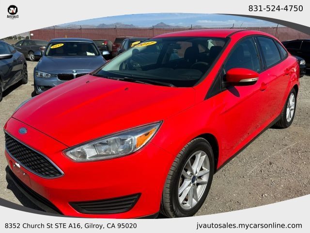 2017 Ford Focus SE FWD photo