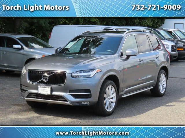 2018 Volvo XC90 Momentum AWD photo