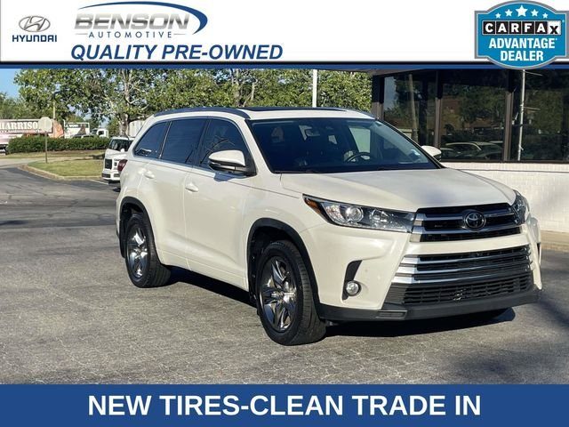 2017 Toyota Highlander Limited Platinum AWD photo