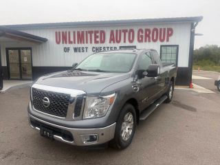 2017 Nissan Titan SV RWD photo