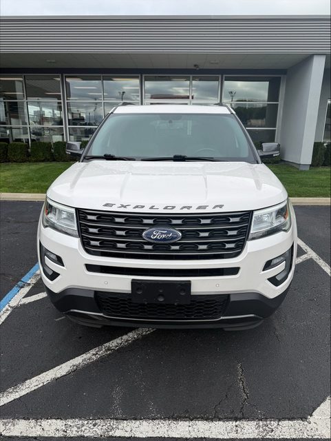2017 Ford Explorer XLT FWD photo