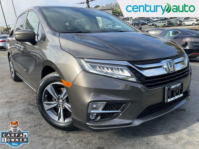 2018 Honda Odyssey Touring FWD photo
