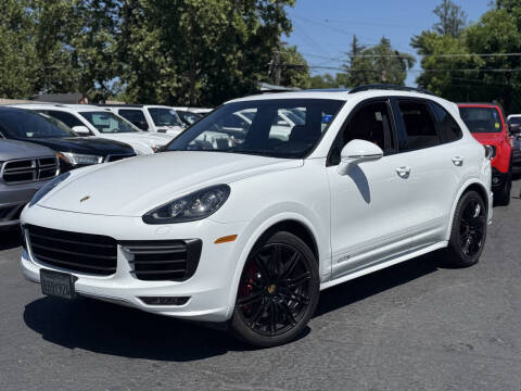 2018 Porsche Cayenne GTS AWD photo