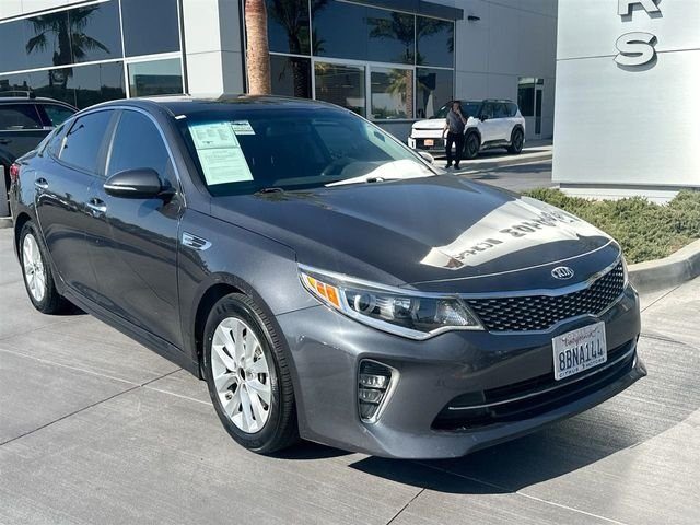 2018 Kia Optima S FWD photo
