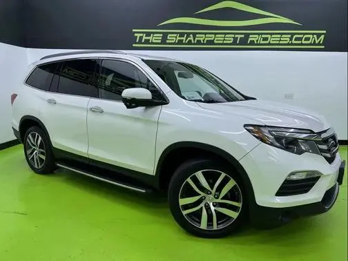 2017 Honda Pilot Touring AWD photo