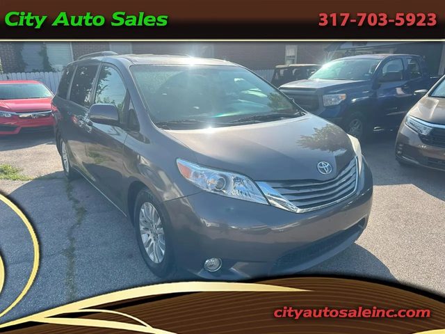 2017 Toyota Sienna XLE FWD photo