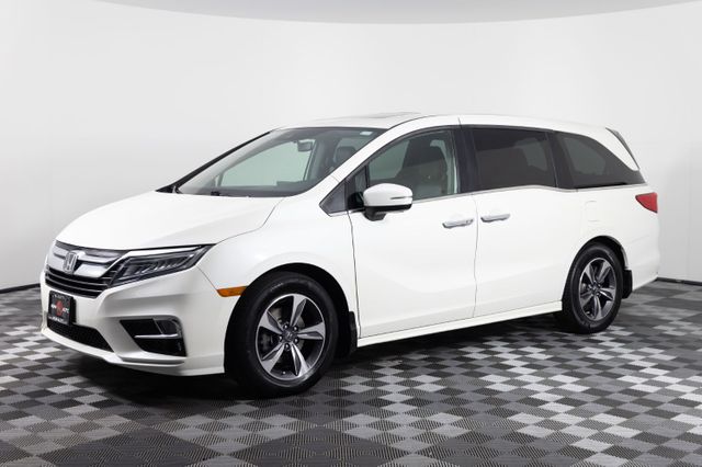 2018 Honda Odyssey Touring FWD photo
