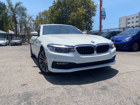 2018 BMW 5 Series 530i RWD photo