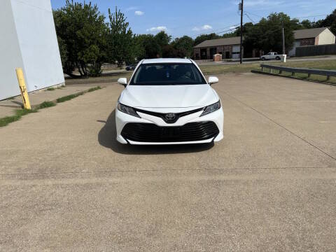 2018 Toyota Camry LE FWD photo