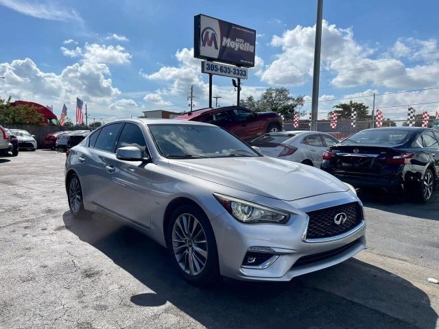 2018 Infiniti Q50 3.0t LUXE RWD photo
