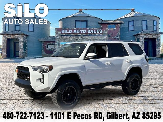 2018 Toyota 4Runner SR5 4WD photo