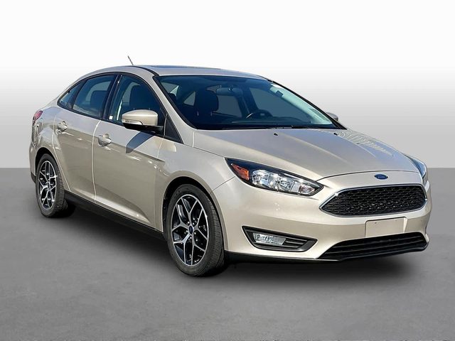 2017 Ford Focus SEL FWD photo