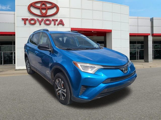 2018 Toyota RAV4 LE FWD photo