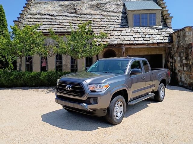 2017 Toyota Tacoma SR RWD photo
