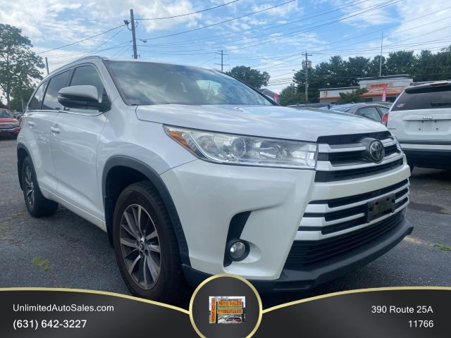 2017 Toyota Highlander XLE AWD photo
